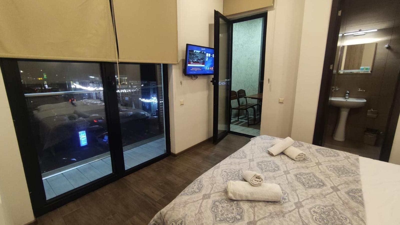 Batumi Hotel Bagian luar foto