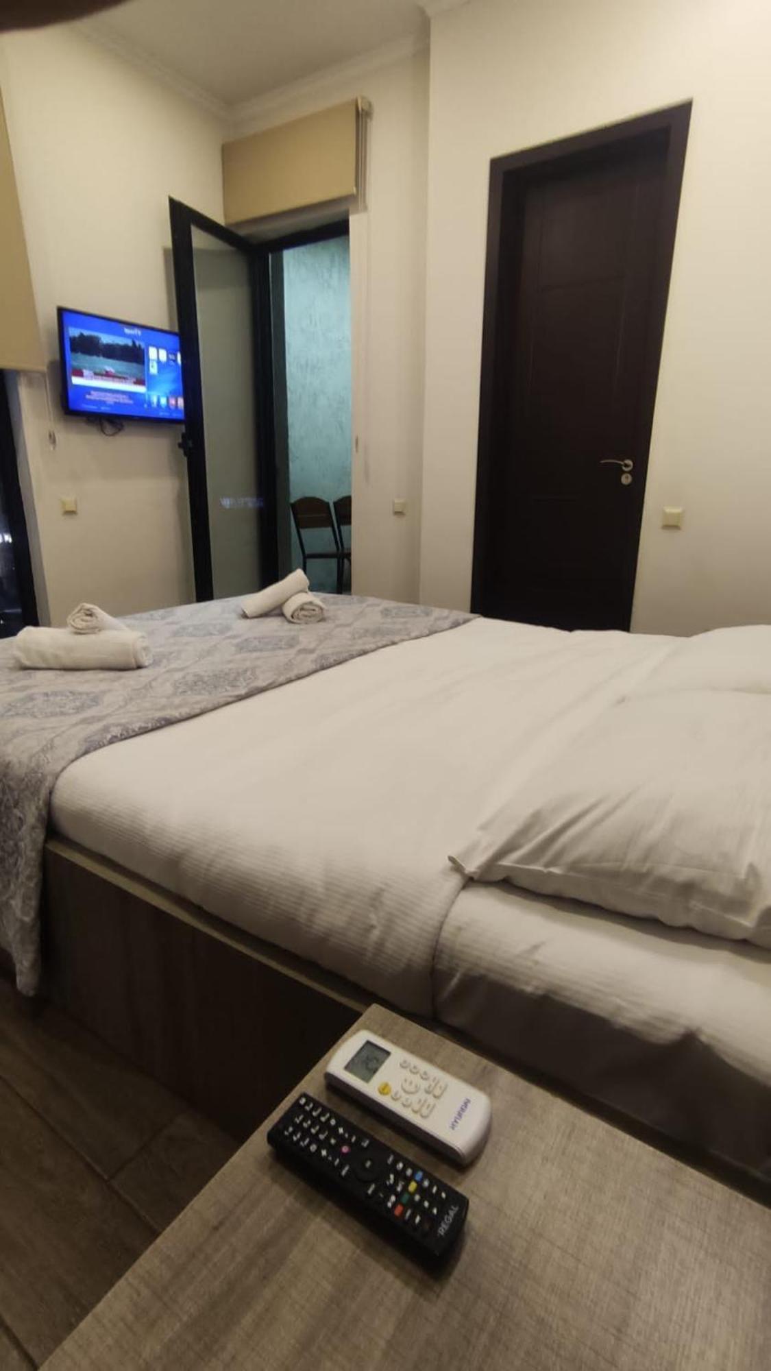 Batumi Hotel Bagian luar foto
