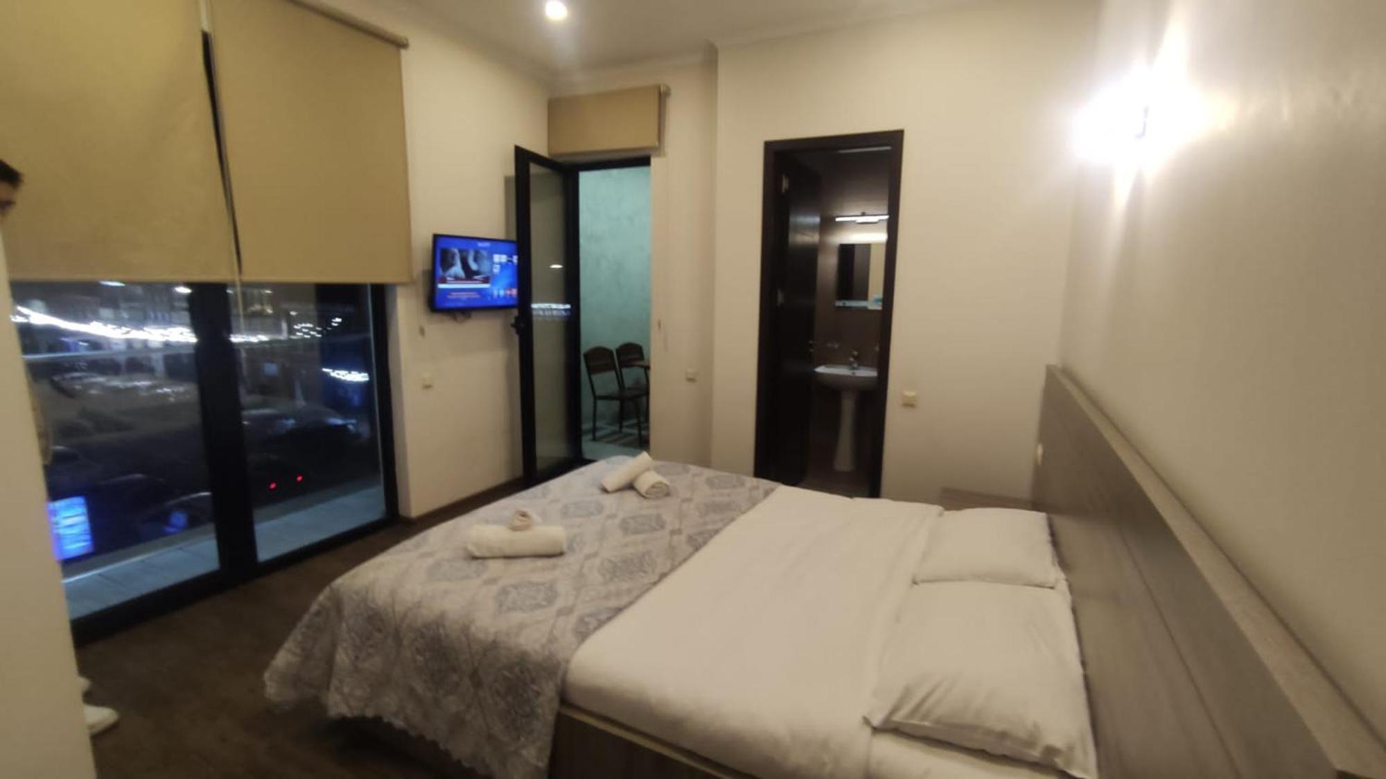 Batumi Hotel Bagian luar foto