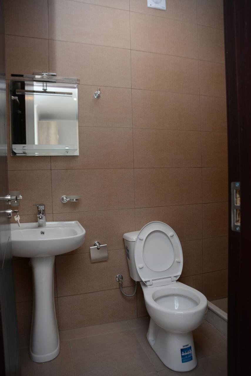 Batumi Hotel Bagian luar foto