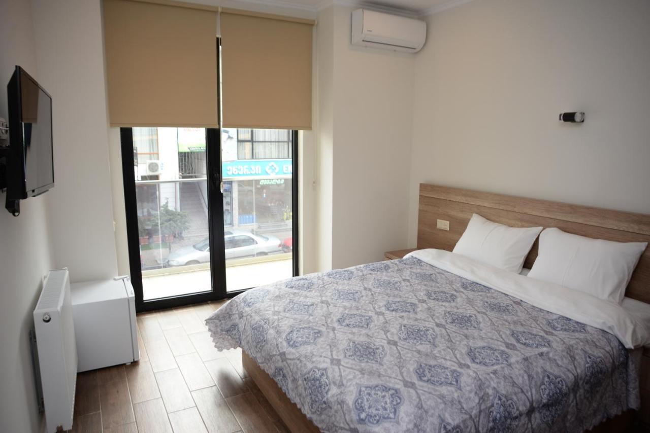 Batumi Hotel Bagian luar foto